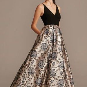V-Neck Ball Gown, Floral Skirt, Prom/Formal Dress